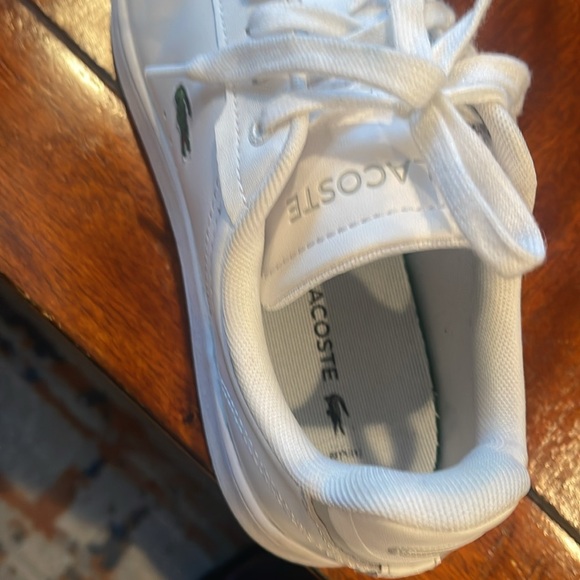 Lacoste shoes - Picture 2 of 5